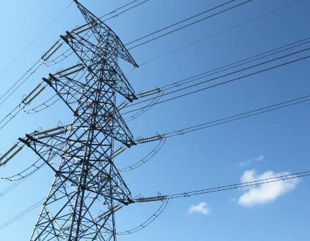 送電用鉄塔の異常振動の測定